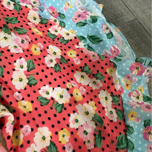 🌸Umgee Pink Floral and Polka Dot Blouse🌸 - Picture 4 of 5